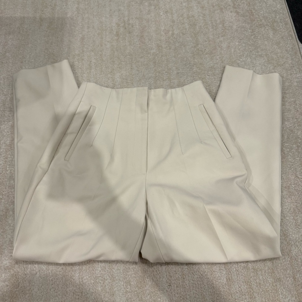 Zara Ivory Slim Pleated Straight‎ Leg Trousers in Size Medium